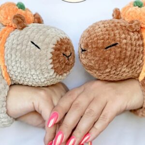 Capybara Slap Bracelet CROCHET PATTERN, Low Sew Amigurumi Plushie, Interactive Kid Accessory, Easy PDF Tutorial,Cute Blanket Yarn Animal Toy